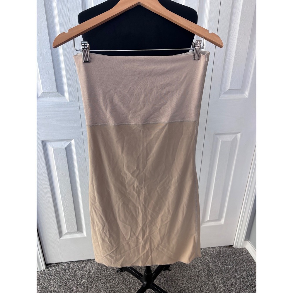 SPANX Womens Seamless Shapewear Slip Skirt Body Shaper Slip Beige Size Medium‎